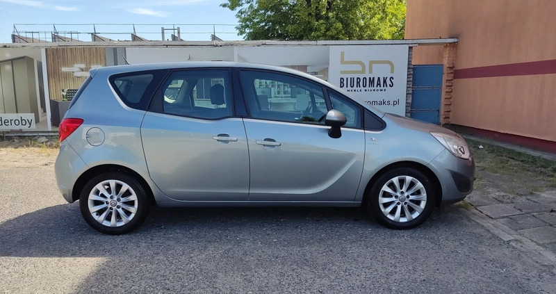 Opel Meriva cena 26900 przebieg: 133000, rok produkcji 2013 z Alwernia małe 326